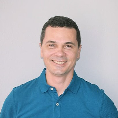 Foto do professor Arnaldo Nascimento