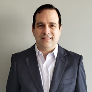 Foto do professor Marcantonio Fabra