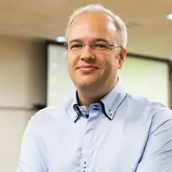 Foto do professor Leonardo Lima