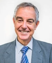 Foto do professor Luiz Brandão