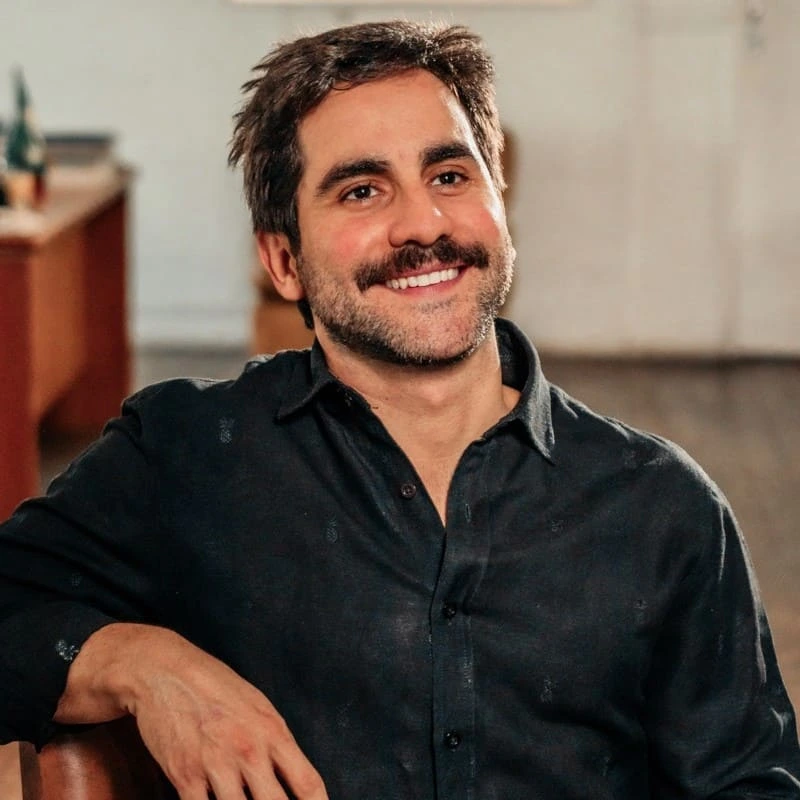 Foto do professor Rafael Cuba
