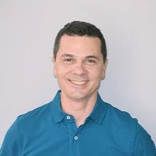 Foto do professor Arnaldo Nascimento