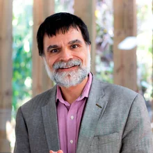 Foto do professor Renato Cuenca