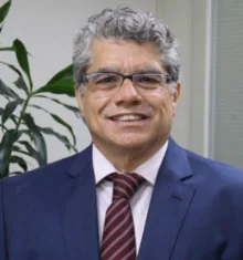 Foto do professor Carlos Felipe Lodi